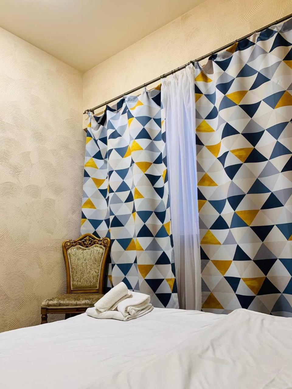Centre Hotel-Hostel יירבאן מראה חיצוני תמונה